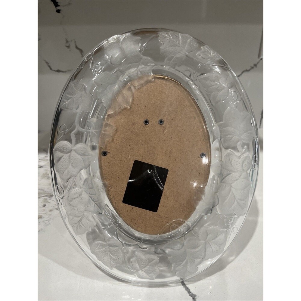 VTG FIFTH AVENUE CRYSTAL GLASS SIGNATURES OVAL  5x7 PICTURE FRAME
